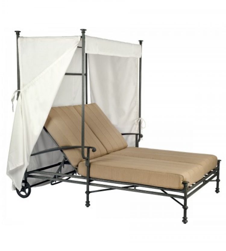 nova double chaise with canopy